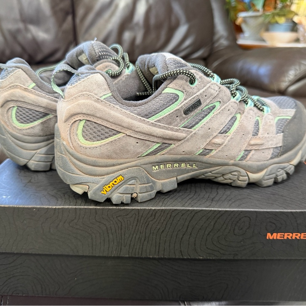 Merrell Gray and Green MOAB 2 waterproof LIKE NEW